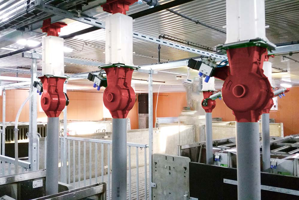Wheeled feed dispenser